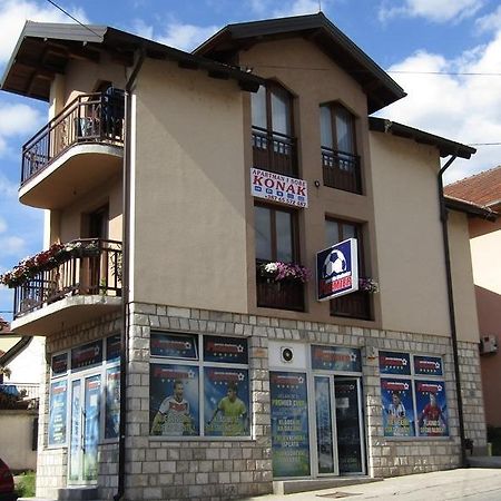 Apartment And Rooms Konak วิเชกราด ภายนอก รูปภาพ