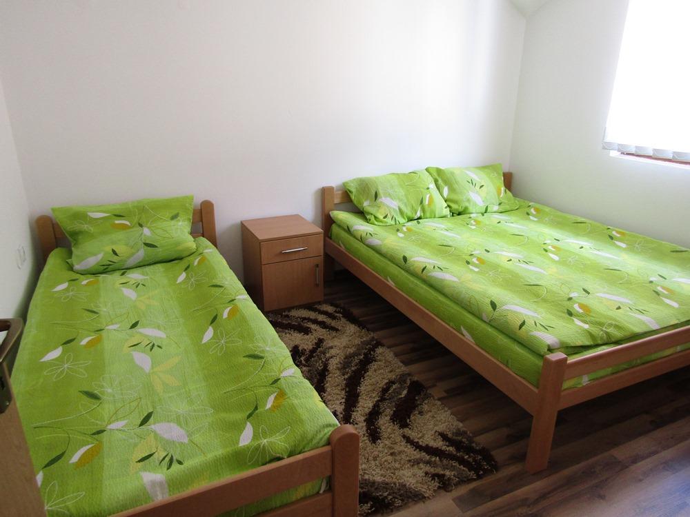 Apartment And Rooms Konak วิเชกราด ภายนอก รูปภาพ