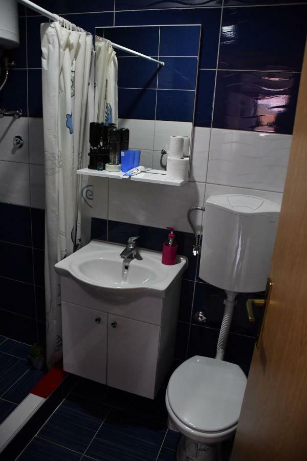 Apartment And Rooms Konak วิเชกราด ภายนอก รูปภาพ