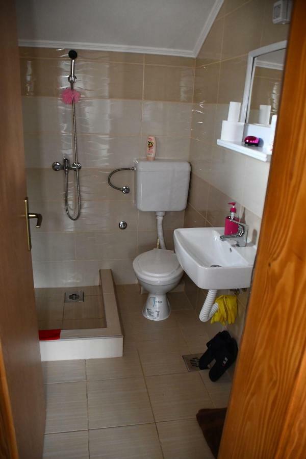 Apartment And Rooms Konak วิเชกราด ภายนอก รูปภาพ