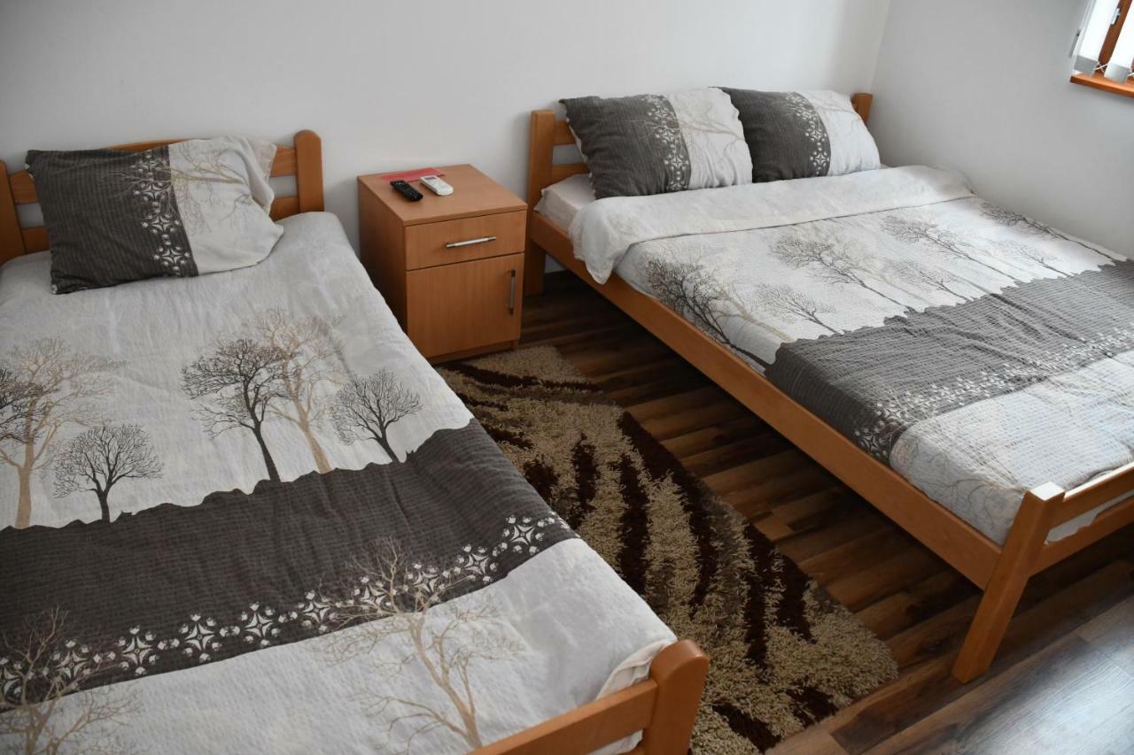 Apartment And Rooms Konak วิเชกราด ภายนอก รูปภาพ